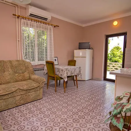 Apartment Nena *