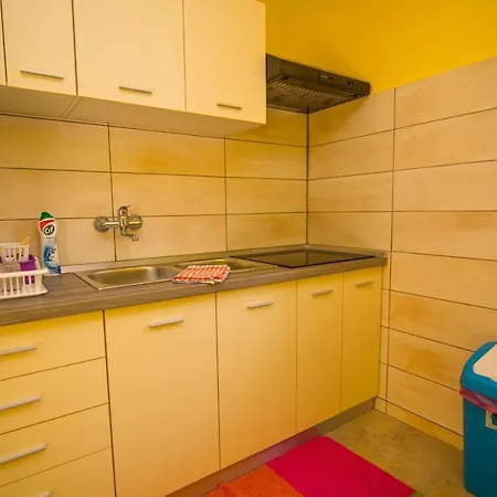 Apartment Nena *