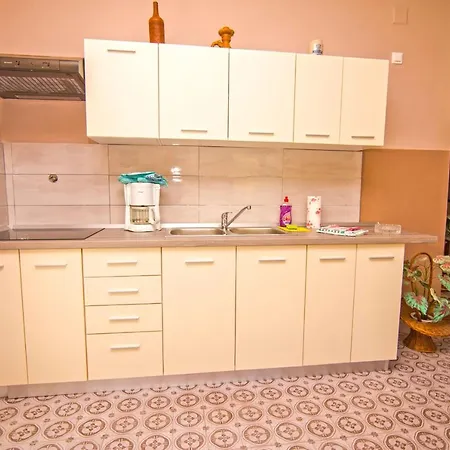 Apartment Nena *